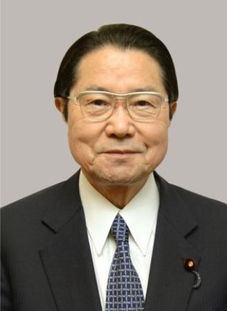 衛藤征士郎の写真