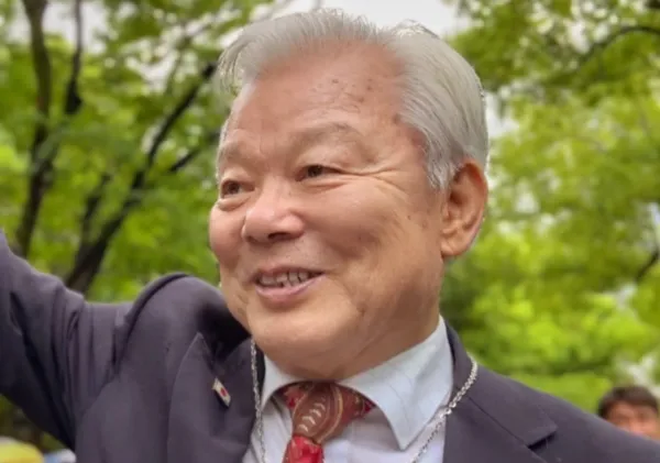 石濱哲信