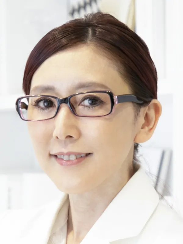 岩本まなの写真