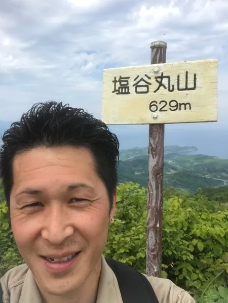 岸伸一