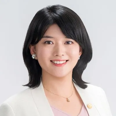 木村佐知子